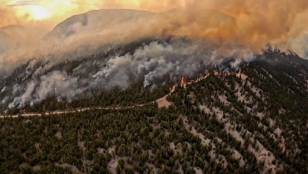 Évolution de l'incendie de Keremeos Creek durant l'été 2022'